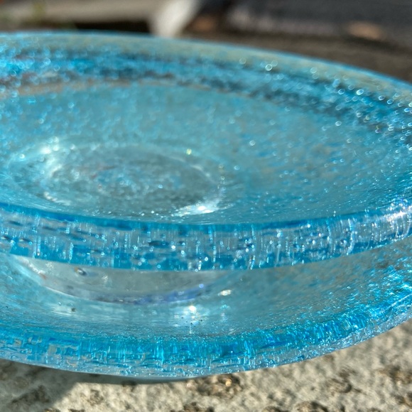 2 Hand Blown Glass Dishes - Picture 4 of 5